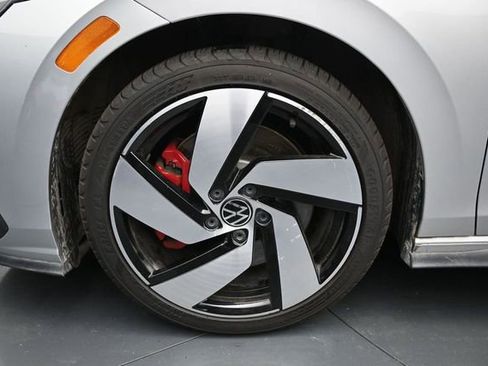 Used 2023 Volkswagen GTI SE FWD image 10