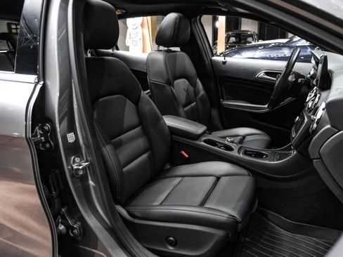Used 2019 Mercedes-Benz GLA 250 4MATIC image 37