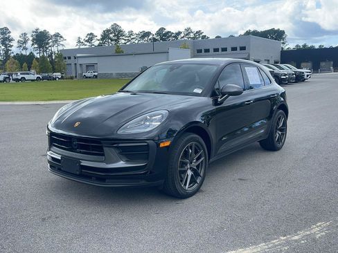 Used 2023 Porsche Macan Turbo AWD/4WD image 3
