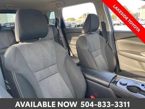 Used 2025 Nissan Rogue SV AWD/4WD image 14