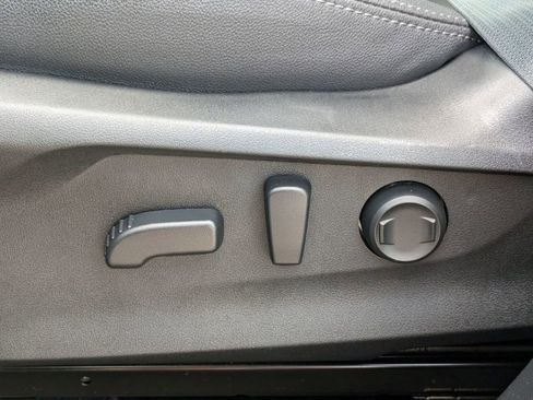 Used 2024 Subaru Forester Premium image 17