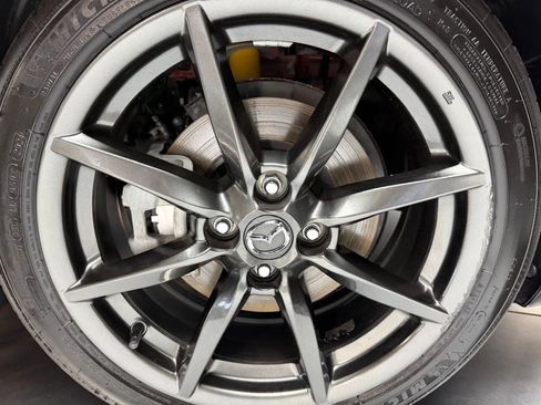 Used 2016 MAZDA MX-5 Miata Club RWD image 8