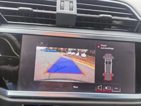 Used 2022 Audi Q3 2.0T Premium w/ Convenience Package image 14