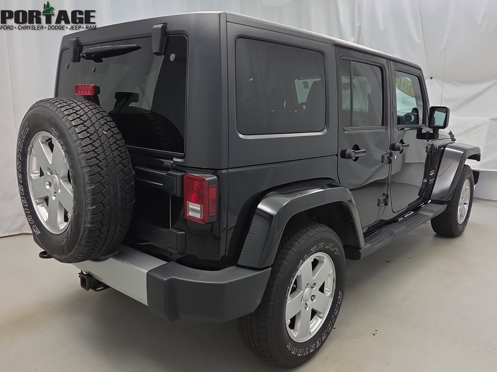 Used 2012 Jeep Wrangler Unlimited Sahara w/ Connectivity Group AWD/4WD image 7