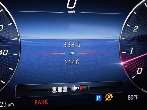 Used 2024 Mercedes-Benz C 300 Sedan image 3