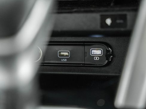 Used 2021 Kia Seltos EX image 25