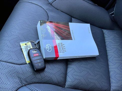 Used 2023 Toyota Tundra Limited image 14