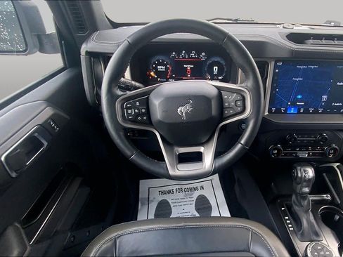 Certified 2025 Ford Bronco Outer Banks w/ Sasquatch Package AWD/4WD image 6