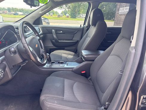 Used 2016 Chevrolet Traverse LT w/ Style and Technology Package AWD/4WD image 12