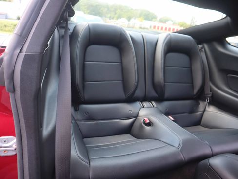 Used 2017 Ford Mustang GT Premium RWD image 4