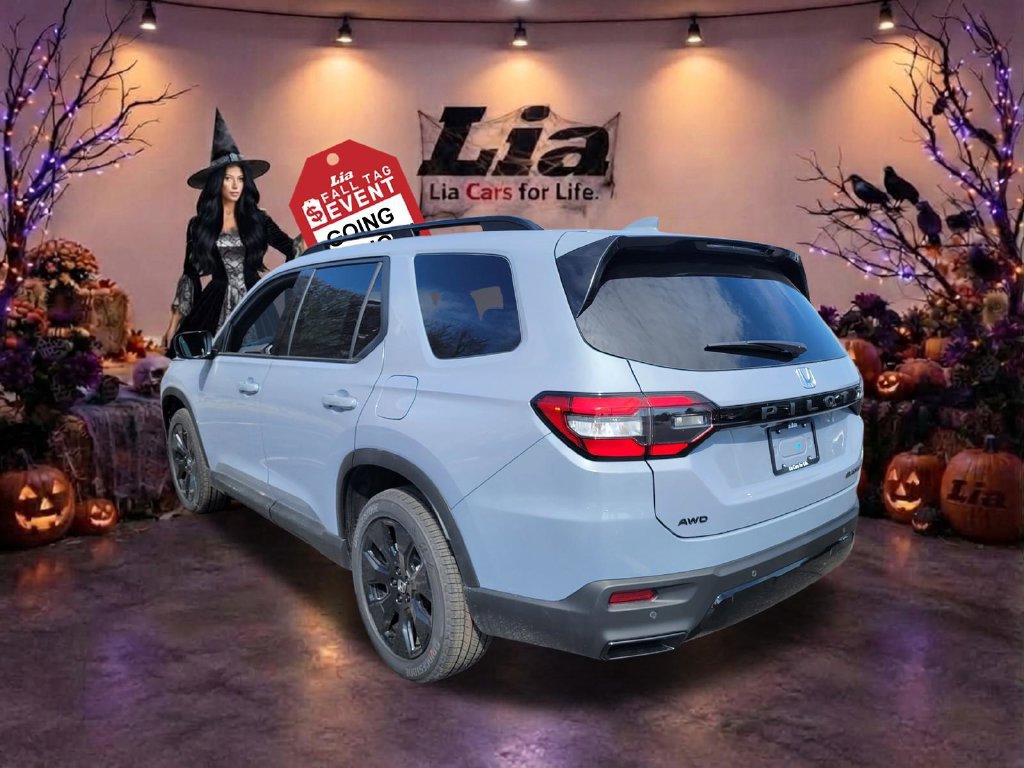 New 2026 Honda Pilot Black Edition image 8
