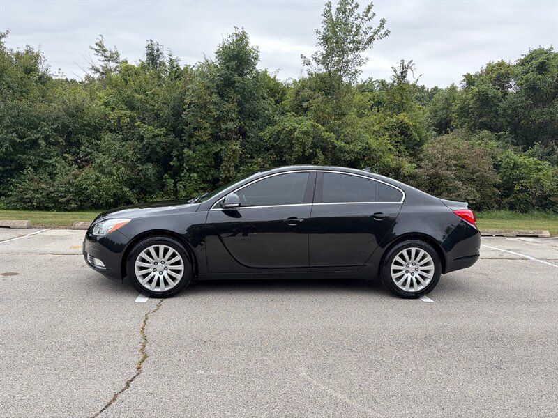 Used 2012 Buick Regal Leather FWD image 2