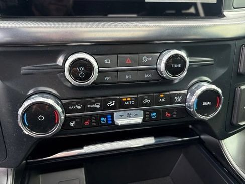 Used 2025 Ford F150 Lariat AWD/4WD image 30