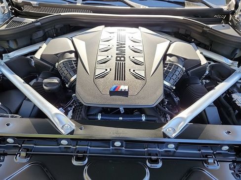 Certified 2025 BMW X7 M60i AWD/4WD image 27