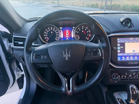 Used 2015 Maserati Ghibli RWD image 24