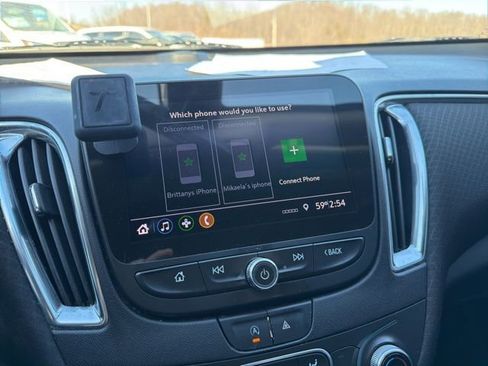 Used 2020 Chevrolet Malibu LT image 16