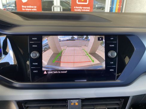 Certified 2023 Volkswagen Taos SE FWD image 4