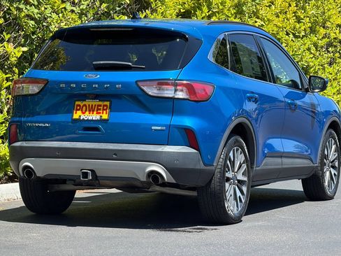Used 2020 Ford Escape Titanium AWD/4WD image 4