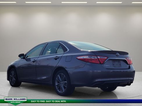 Used 2015 Toyota Camry SE FWD image 6