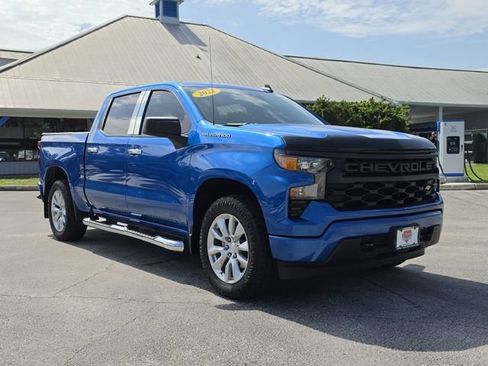 Used 2022 Chevrolet Silverado 1500 Custom AWD/4WD image 2