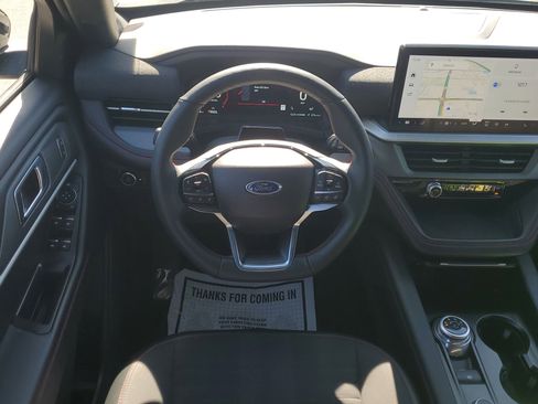 Certified 2025 Ford Explorer ST-Line image 19