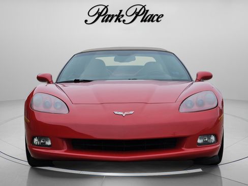 Used 2005 Chevrolet Corvette Convertible w/ Preferred Equipment Group RWD image 9