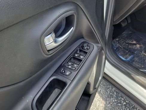 Used 2022 Jeep Renegade Sport AWD/4WD image 16