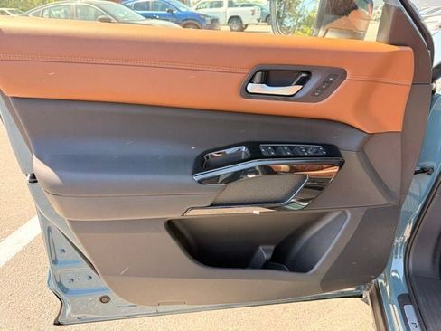 New 2026 Nissan Pathfinder Platinum w/ Cargo Package image 10