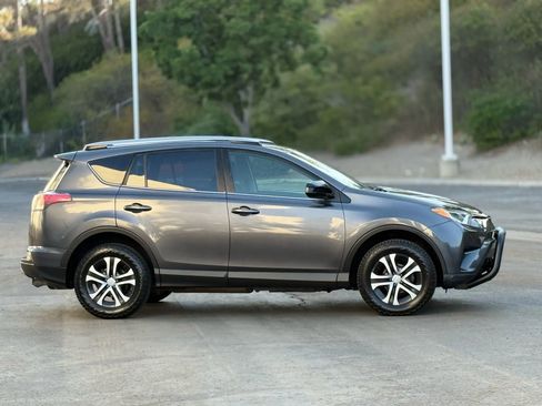 Used 2018 Toyota RAV4 LE w/ All Weather Liner Package AWD/4WD image 8