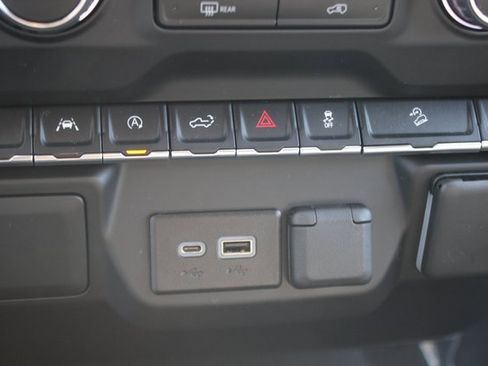 Used 2023 Chevrolet Silverado 1500 Custom Trail Boss image 9