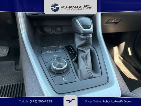 Used 2022 Toyota RAV4 XLE Premium AWD/4WD image 14