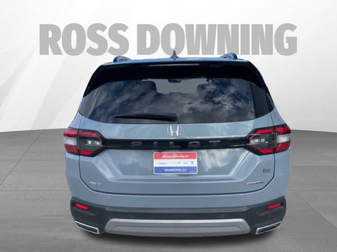 Used 2024 Honda Pilot Touring image 5