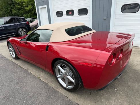 Used 2013 Chevrolet Corvette Convertible w/ 2LT Preferred Equipment Group RWD image 9