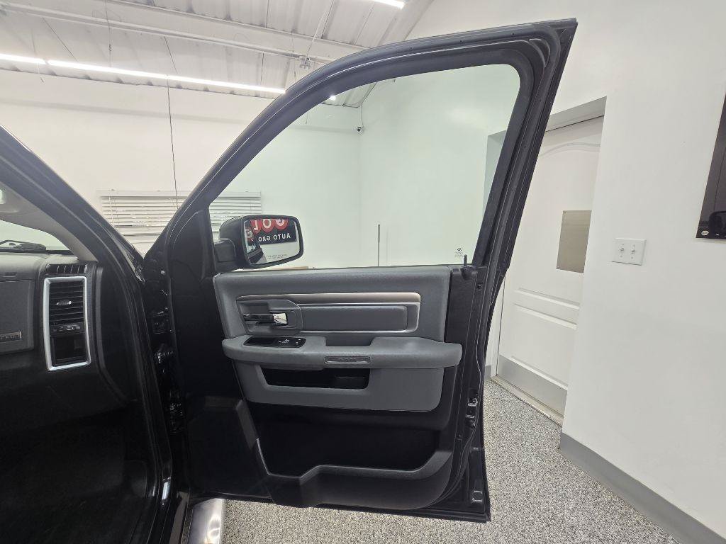 Used 2016 RAM 1500 Lone Star RWD image 28