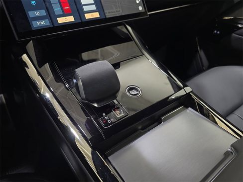 Used 2024 Land Rover Range Rover Sport Dynamic SE image 28