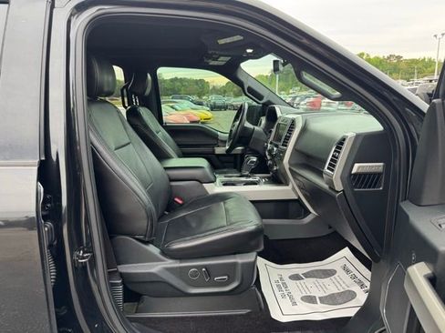 Used 2015 Ford F150 Lariat image 9