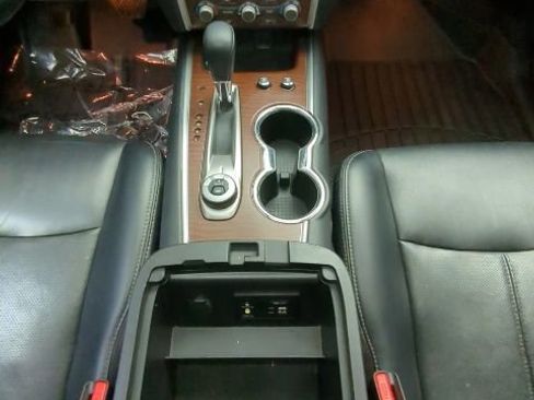 Used 2019 Nissan Pathfinder Platinum AWD/4WD image 28