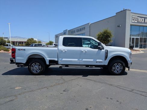 Used 2026 Ford F250 Lariat AWD/4WD image 3