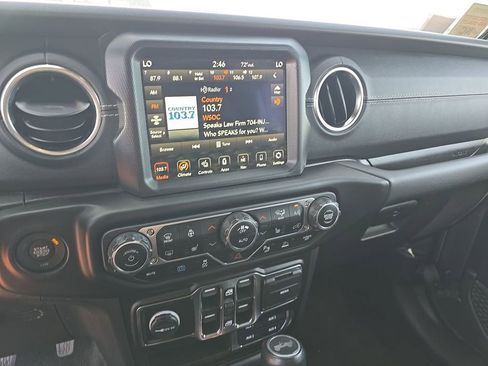 Used 2021 Jeep Wrangler Unlimited Sahara w/ Cold Weather Group AWD/4WD image 6