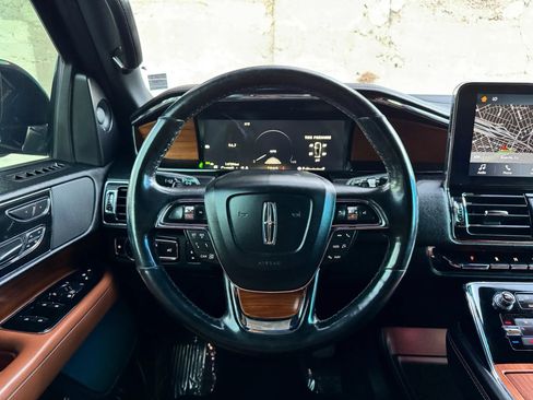 Used 2019 Lincoln Navigator L Reserve AWD/4WD image 30