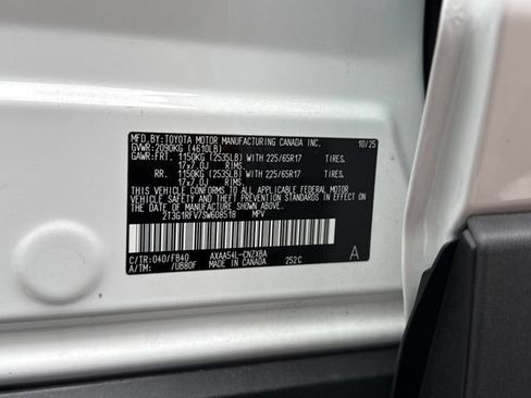 Used 2025 Toyota RAV4 LE AWD/4WD image 21