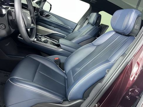 Certified 2025 Cadillac Escalade IQ Sport 2 AWD/4WD image 19