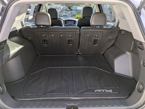 Used 2023 GMC Terrain AT4 image 32