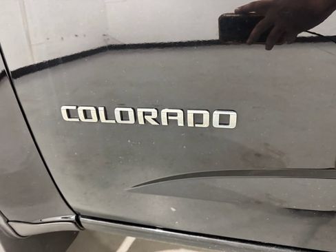 Used 2018 Chevrolet Colorado Z71 AWD/4WD image 31