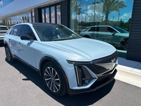 Used 2025 Cadillac Lyriq Sport RWD image 4