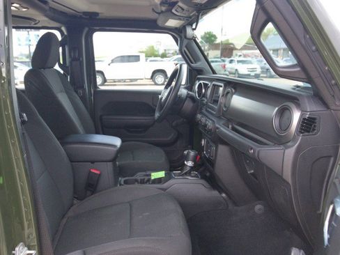 Used 2023 Jeep Gladiator Sport w/ Trailer Tow Package image 27