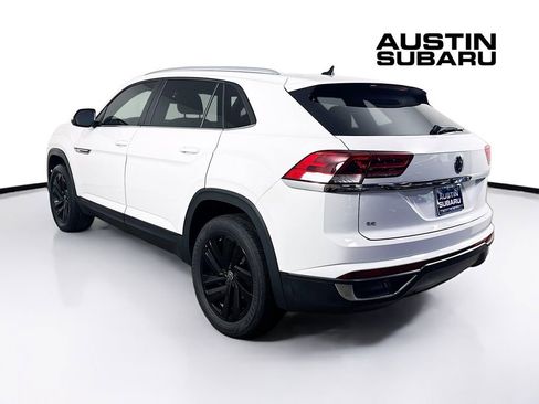 Used 2022 Volkswagen Atlas Cross Sport SE FWD image 5