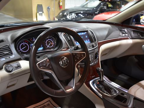 Used 2016 Buick Regal image 18