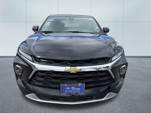 Used 2025 Chevrolet Blazer LT image 2