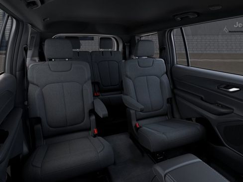 New 2026 Jeep Grand Cherokee L 2WD image 15